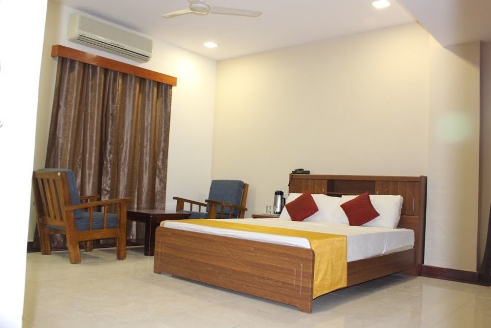 Stayeasy Majestic Bangalore Extérieur photo